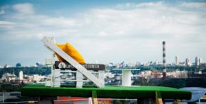 Фото Свидание - Чудо-диван на высоте