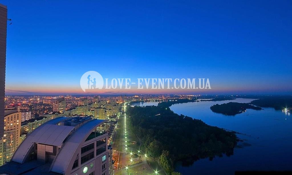 Фото Девичник на крыше - Вид с крыши на Оболонскую набережную