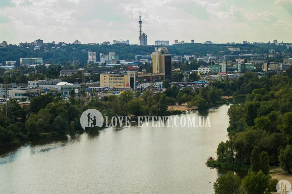 Фото Вид с крыши на озеро "Вербное" (Зеркалка) и Петровку