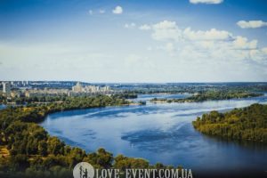 Фото Девичник Вид с крыши на акваторию Днепра