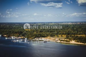 Фото Девичник Вид с крыши на акваторию Днепра