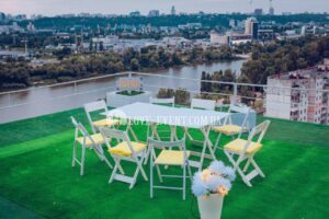 Девичник на крыше