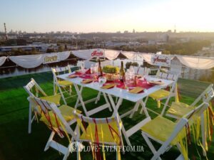 Девичник на крыше