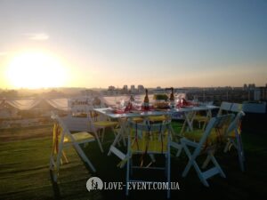 Девичник на крыше