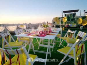 Девичник на крыше