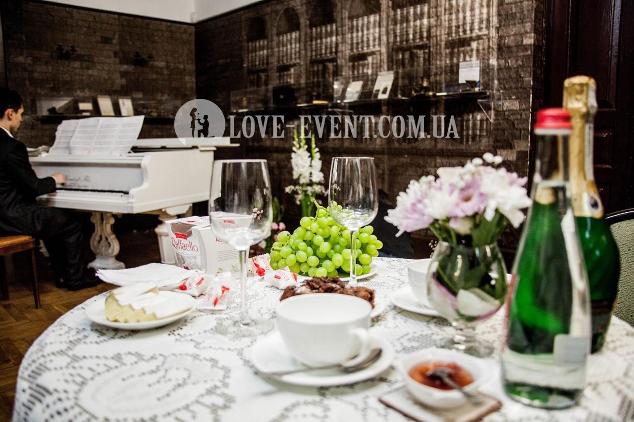 Фото Свидание в музее Булгакова