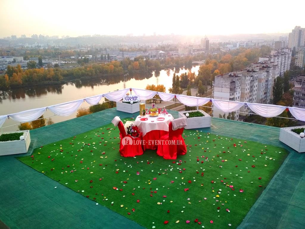 Фото Свидание на крыше - Оболонь