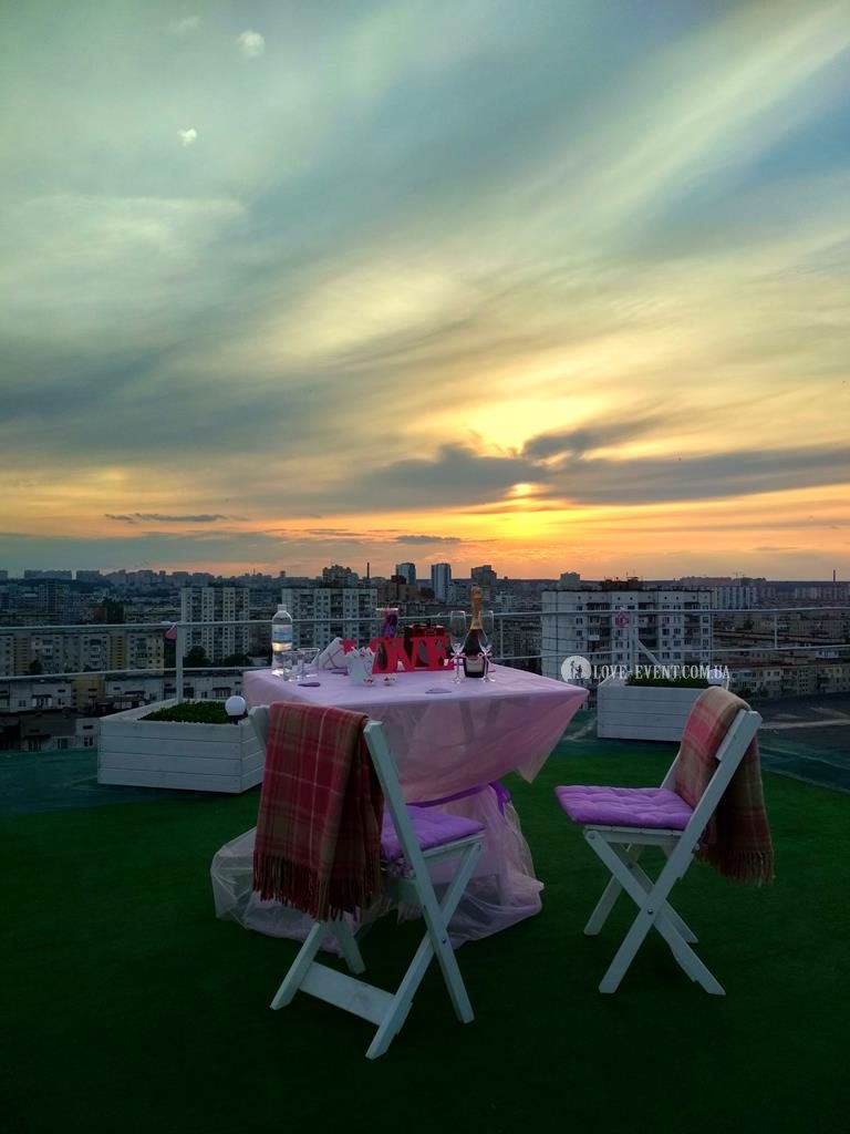 Фото Свидание на крыше - Оболонь