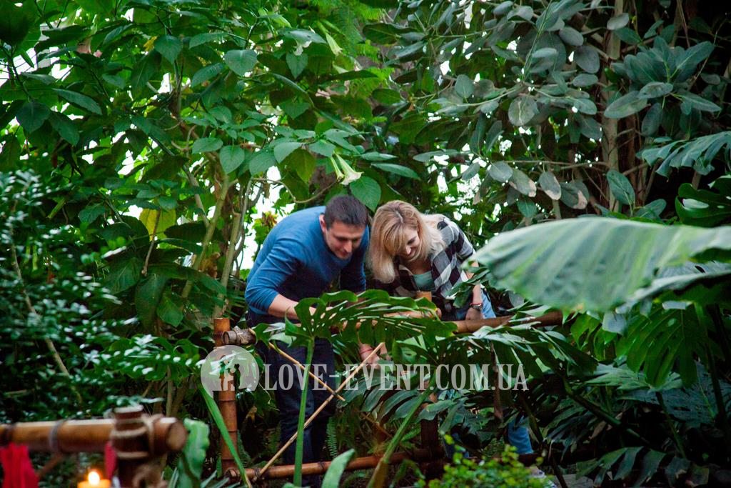 Фото гости на свидании в оранжерее