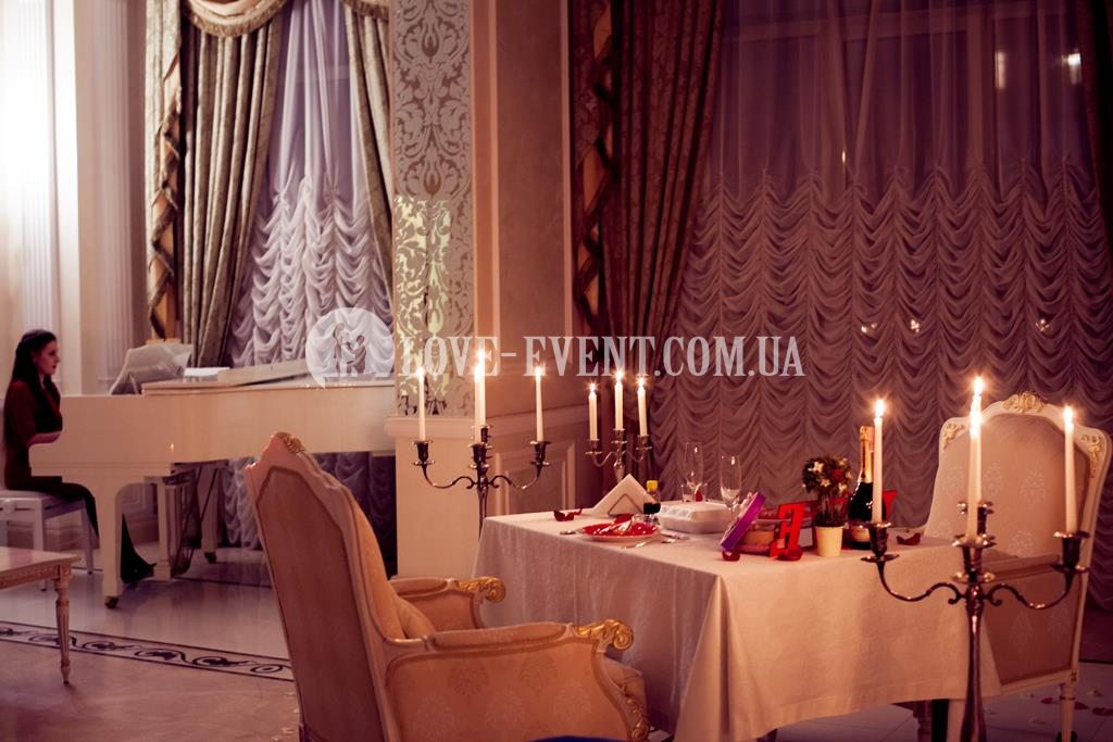 Фото Свидание Royal Romantic в зале с роялем