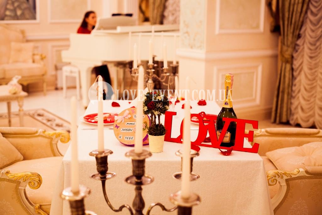 Фото Свидание Royal Romantic в зале с роялем
