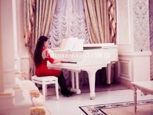 Фото Свидание Royal Romantic в зале с роялем