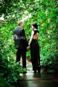 Фотография свидание в оранжерее Тропики