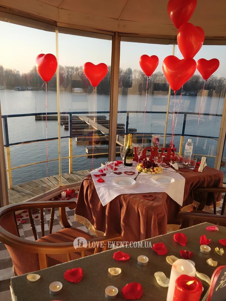 Фото Интерьер и оформление романтического свидания на маяке