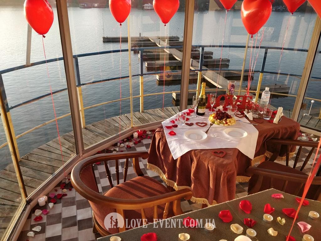 Фото Интерьер и оформление романтического свидания на маяке